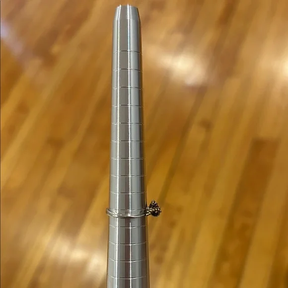 Delicate 14k Gold Twist Ring with Ruby-Red Stone - Picture 7 of 12